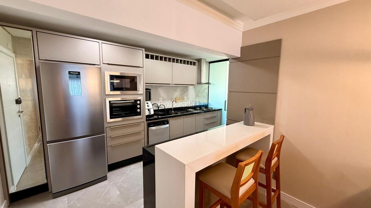 Apartamento para aluguel de temporada em Balneário Camboriú (Centro)