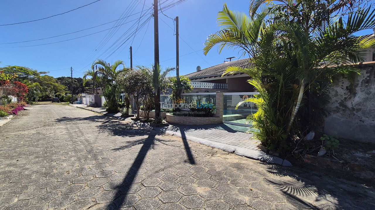 Casa para aluguel de temporada em Pontal do Paraná (Ipanema)