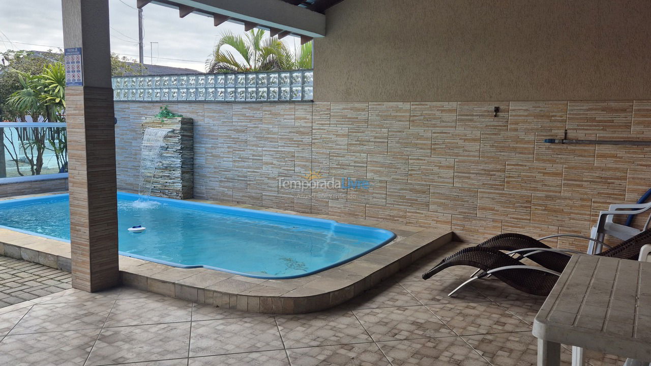 Casa para aluguel de temporada em Pontal do Paraná (Ipanema)