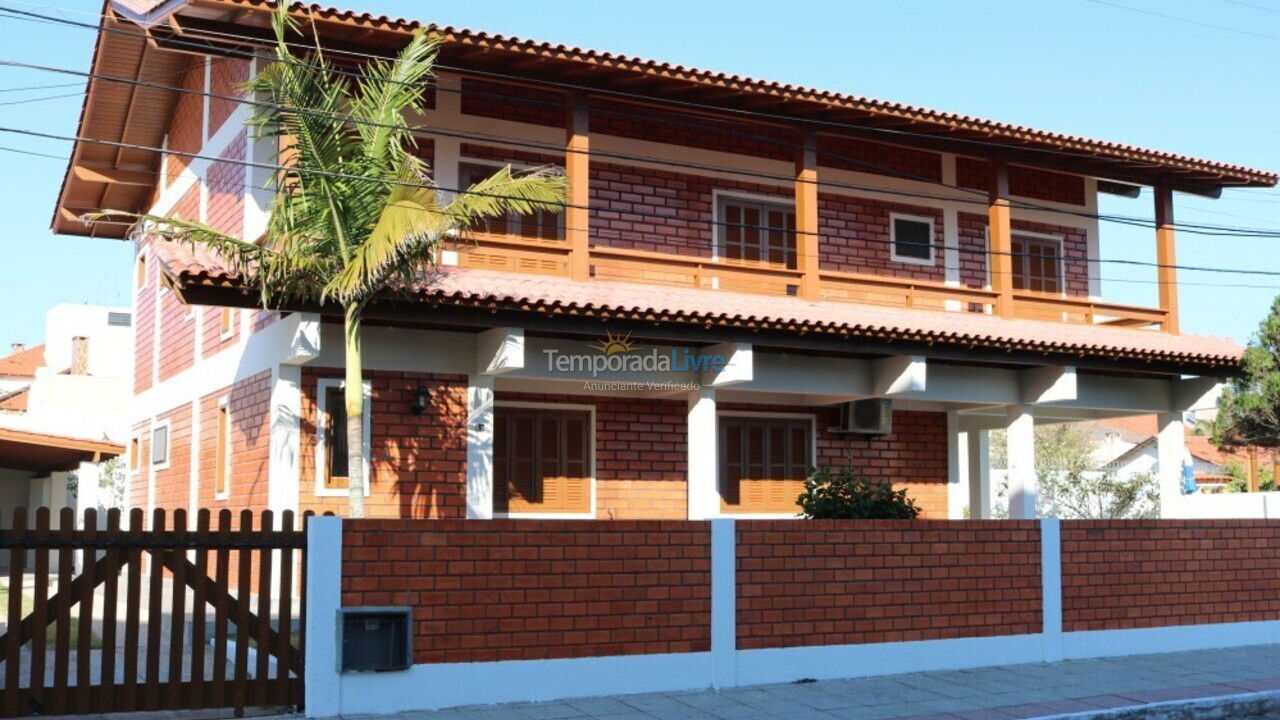Casa para aluguel de temporada em Florianopolis (Praia dos Ingleses)