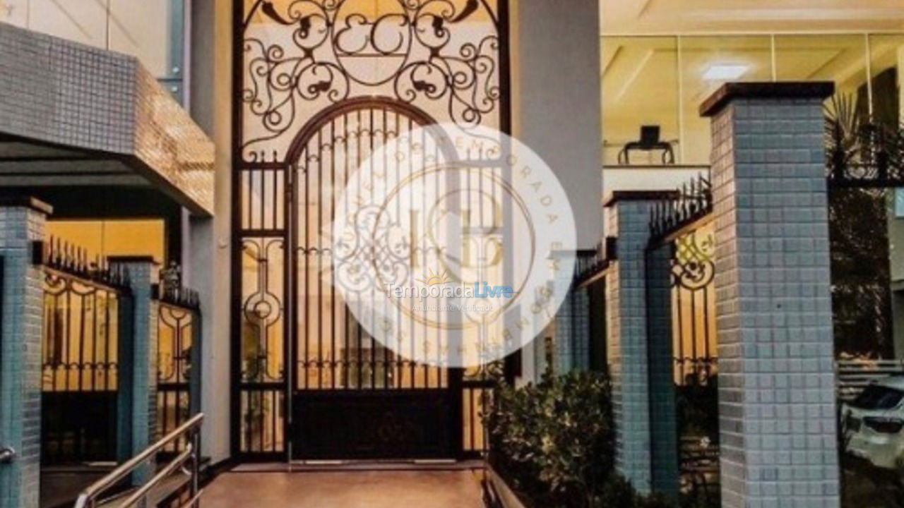 Apartamento para aluguel de temporada em Bombinhas (Canto Grande)