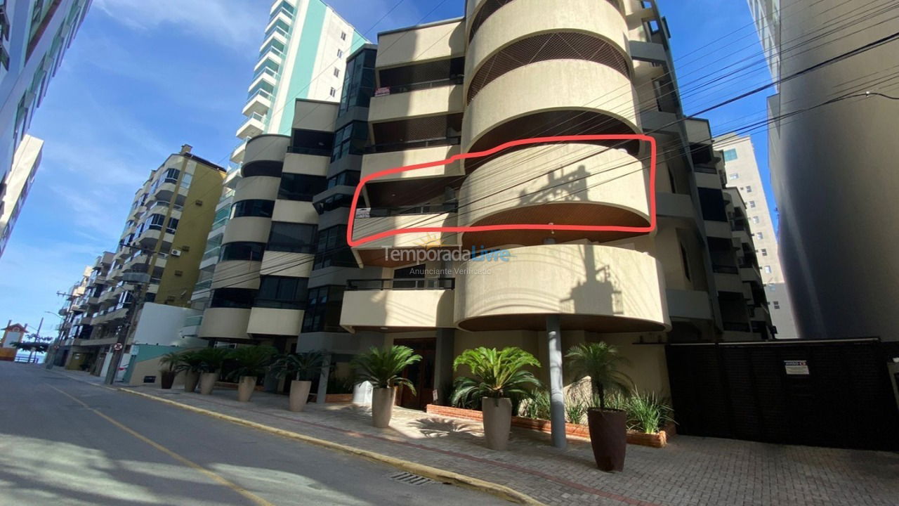 Apartment for vacation rental in Itapema (Meia Praia)