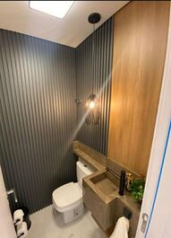 APARTMENT WITH 2 SUITES BOMBAS BEACH/SC