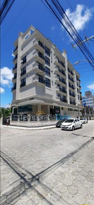 Apartment for vacation rental in Bombinhas (Praia de Bombas)