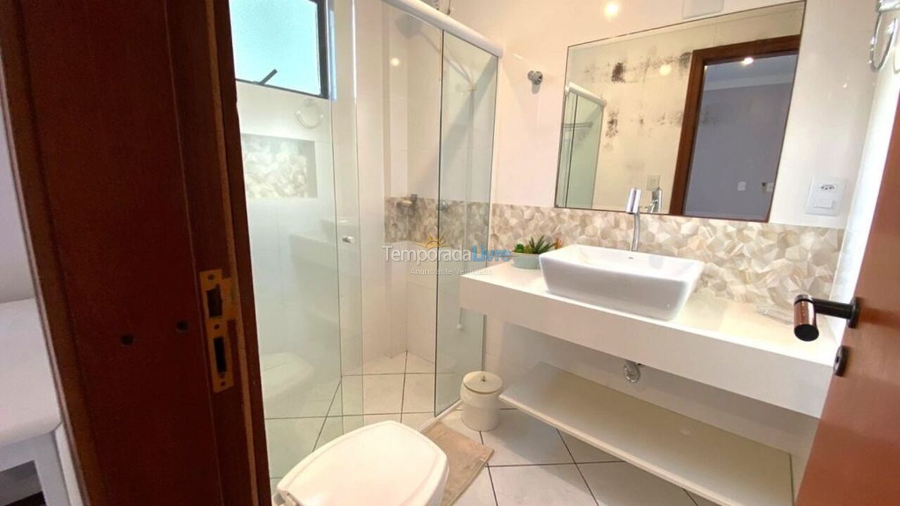 Apartamento para aluguel de temporada em Bombinhas (Praia de Bombas)