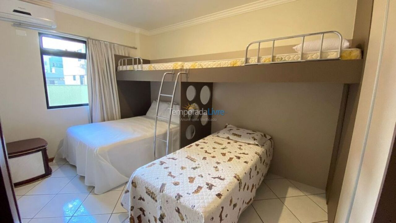 Apartamento para aluguel de temporada em Bombinhas (Praia de Bombas)
