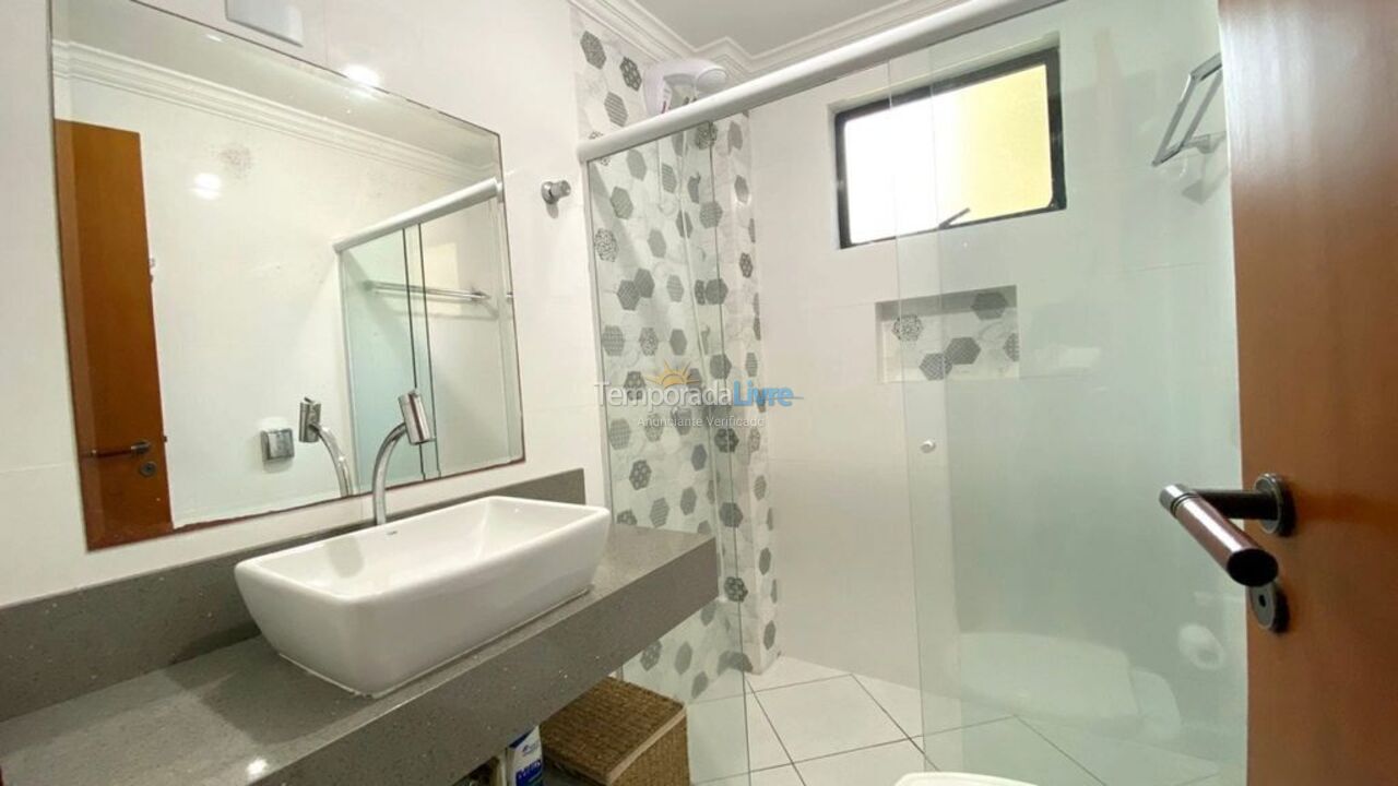 Apartamento para aluguel de temporada em Bombinhas (Praia de Bombas)