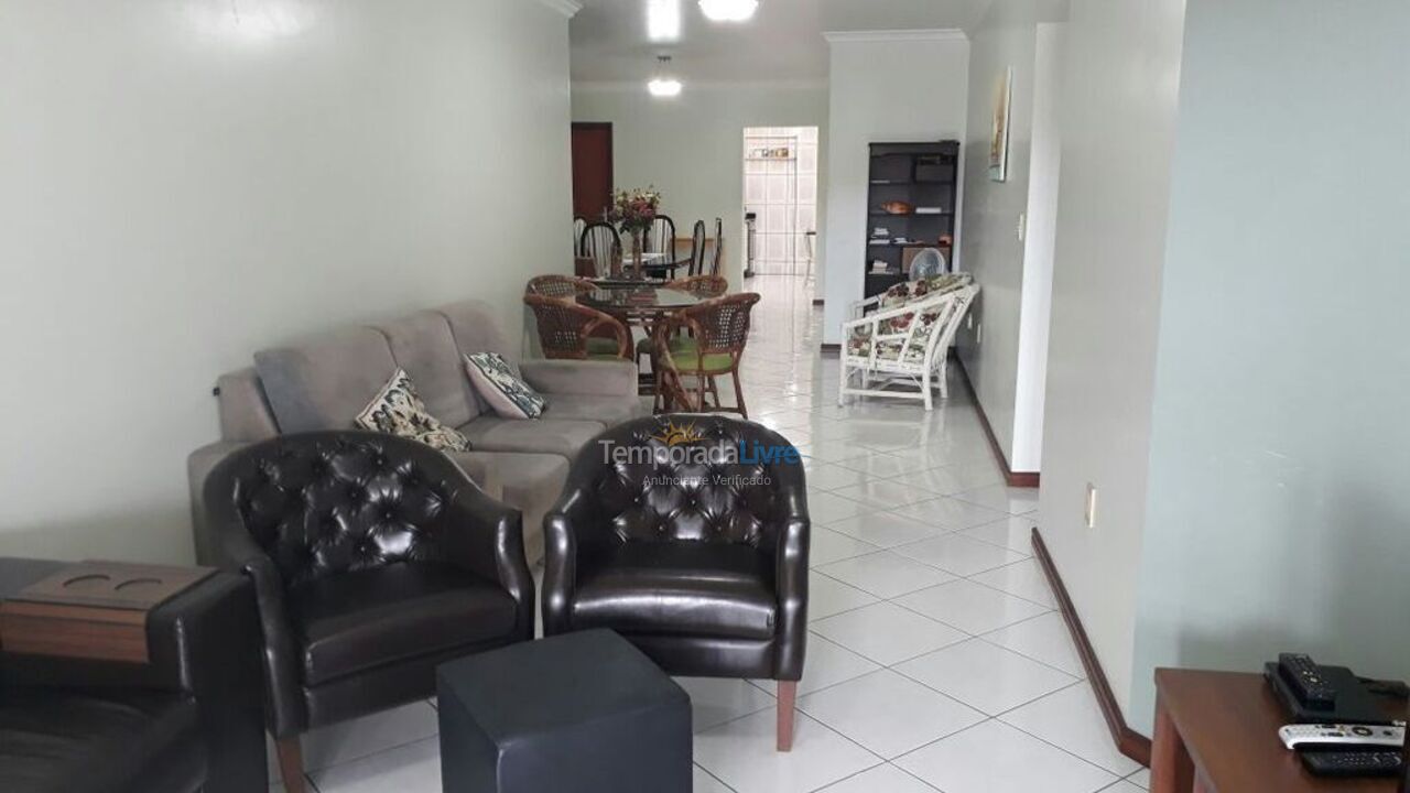 Apartamento para aluguel de temporada em Bombinhas (Praia de Bombas)