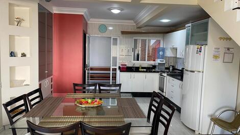 3 BEDROOM HOUSE, 1 SUITES BOMBAS-BOMBINHAS/SC