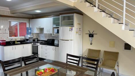 3 BEDROOM HOUSE, 1 SUITES BOMBAS-BOMBINHAS/SC