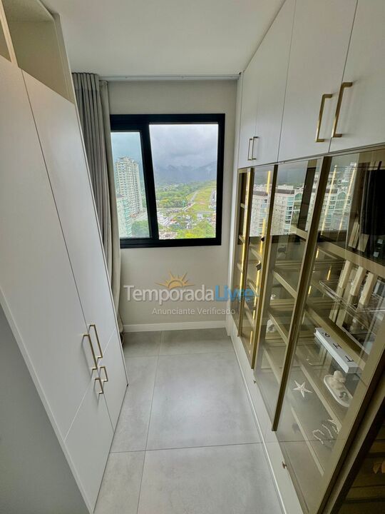 Apartment for vacation rental in Itapema (Centro)