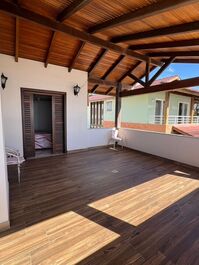 😍 Beautiful Beachfront House in Bombas – Bombinhas/SC 🌊