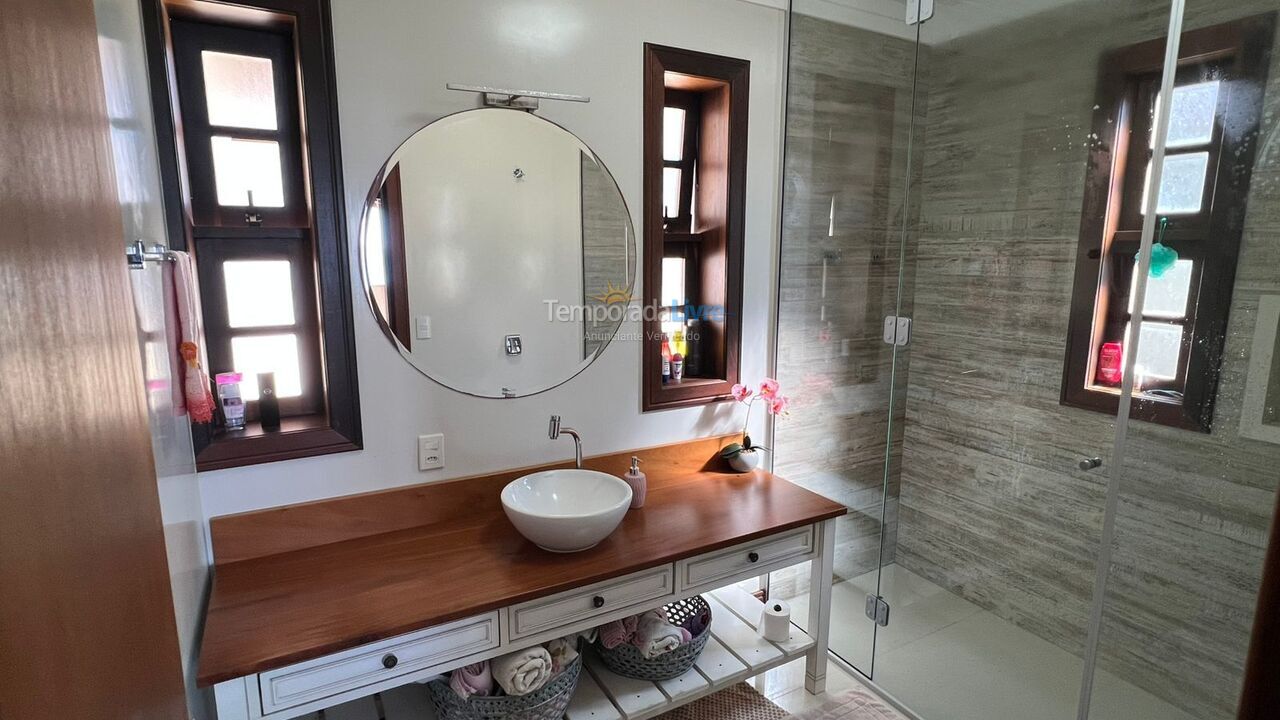 House for vacation rental in Bombinhas (Praia de Bombas)