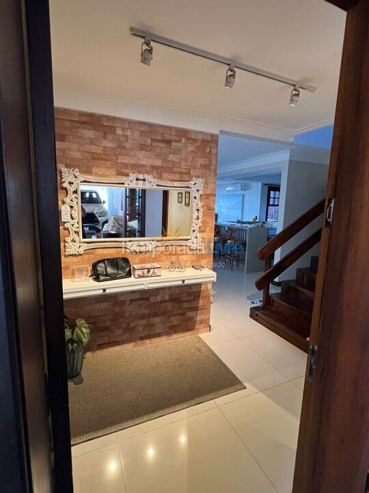House for vacation rental in Bombinhas (Praia de Bombas)