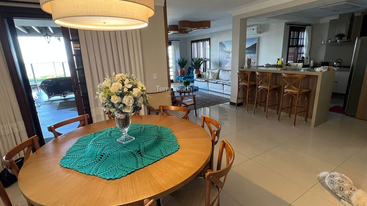 House for vacation rental in Bombinhas (Praia de Bombas)