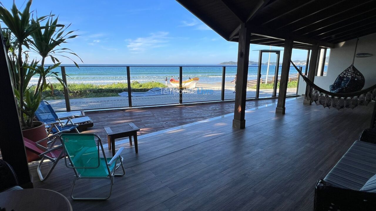 House for vacation rental in Bombinhas (Praia de Bombas)