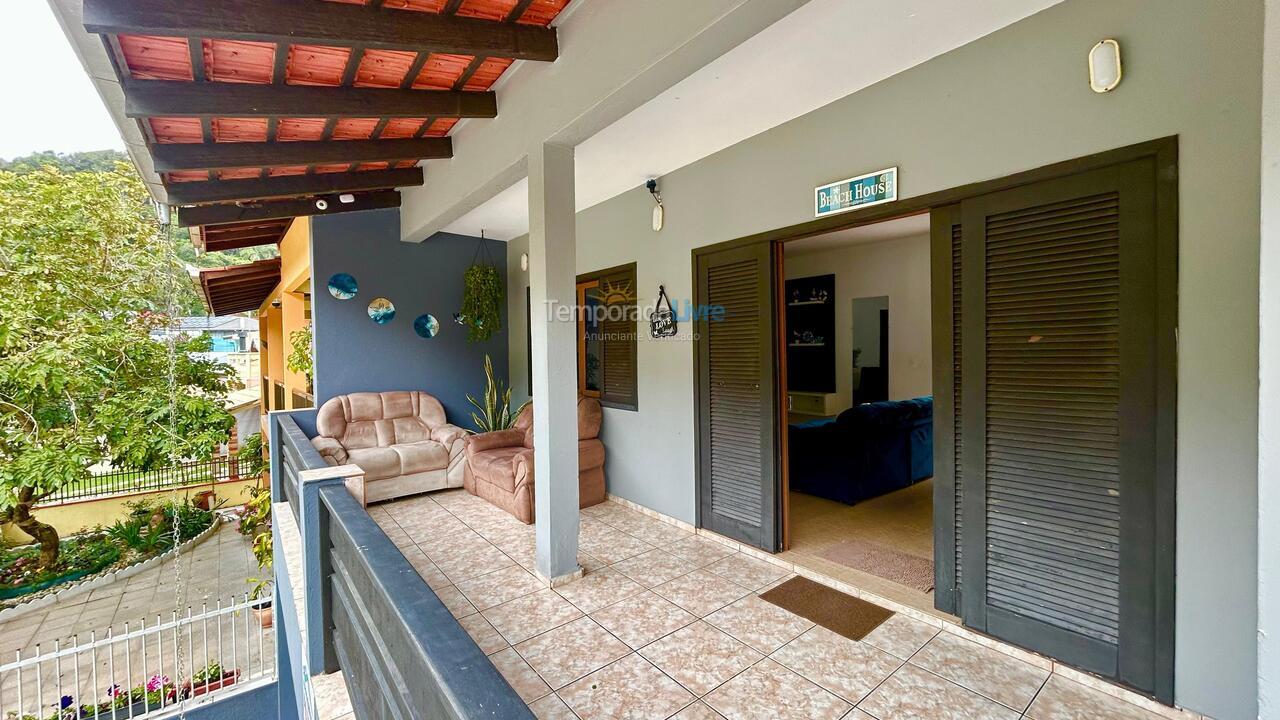 Apartamento para aluguel de temporada em São Francisco do Sul (Prainha)
