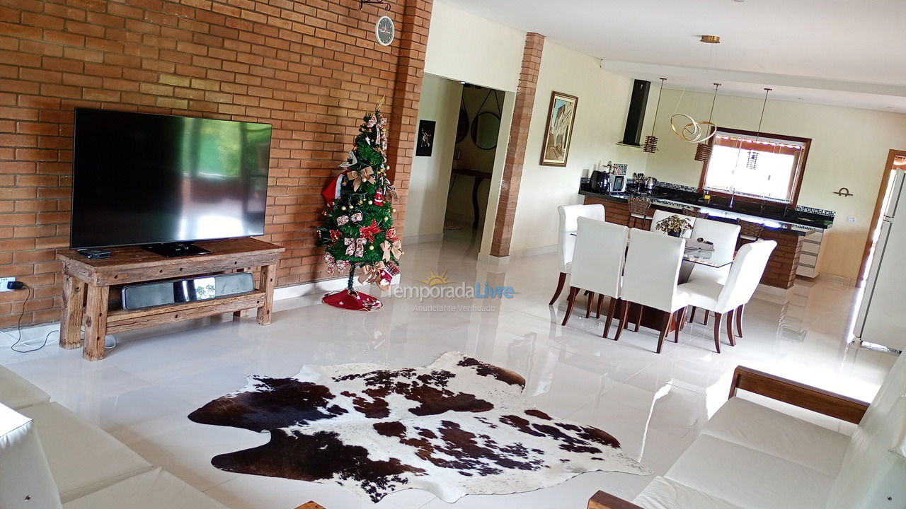 Ranch for vacation rental in Igaratá (Condomínio Pedra Bonita)