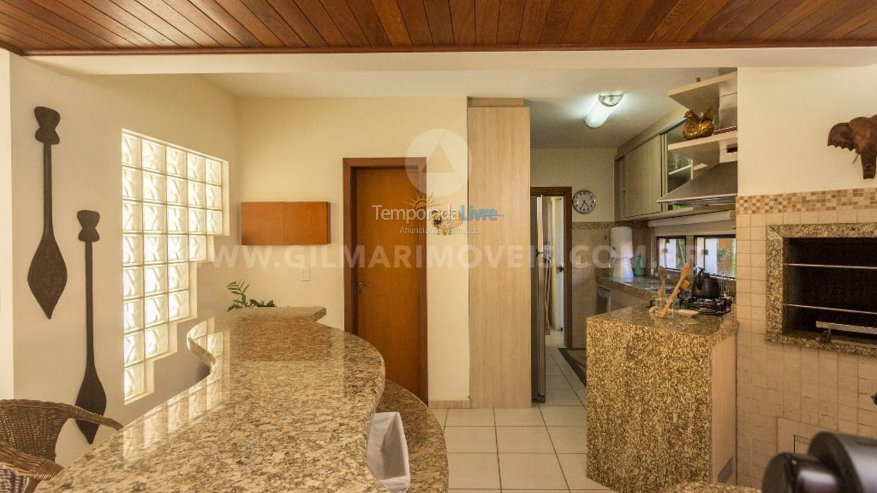 Casa para alquiler de vacaciones em Bombinhas (Praia de Canto Grande Mar de Fora)