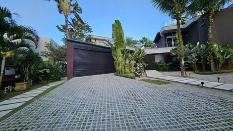 Casa de lujo en urbanización cerrada en Praia da Baleia CA0272