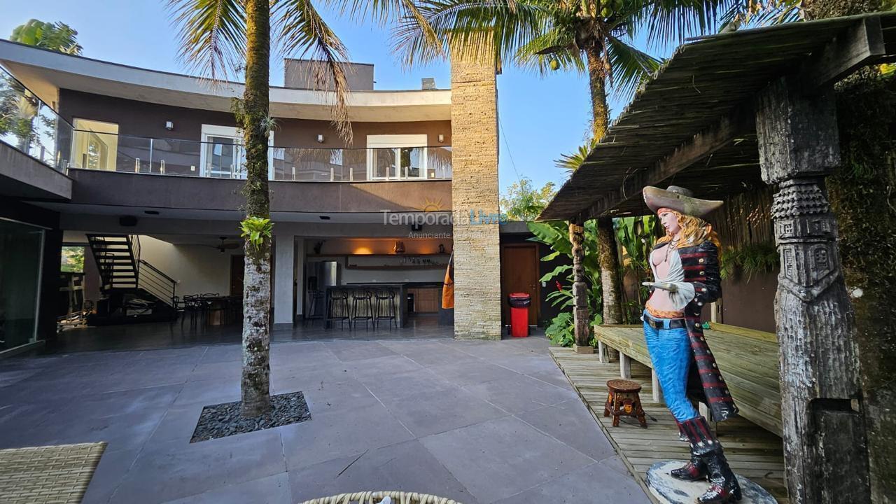 Casa para alquiler de vacaciones em São Sebastião (Boiçucanga)