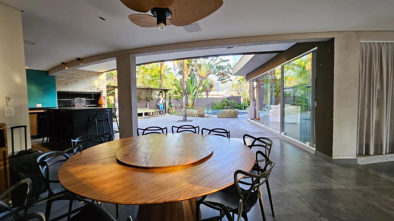 Casa para alquiler de vacaciones em São Sebastião (Boiçucanga)