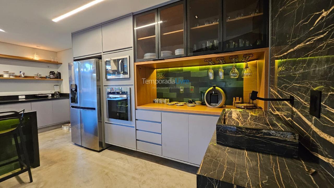 Casa para alquiler de vacaciones em São Sebastião (Boiçucanga)