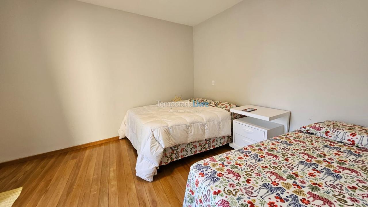 Casa para alquiler de vacaciones em São Sebastião (Boiçucanga)
