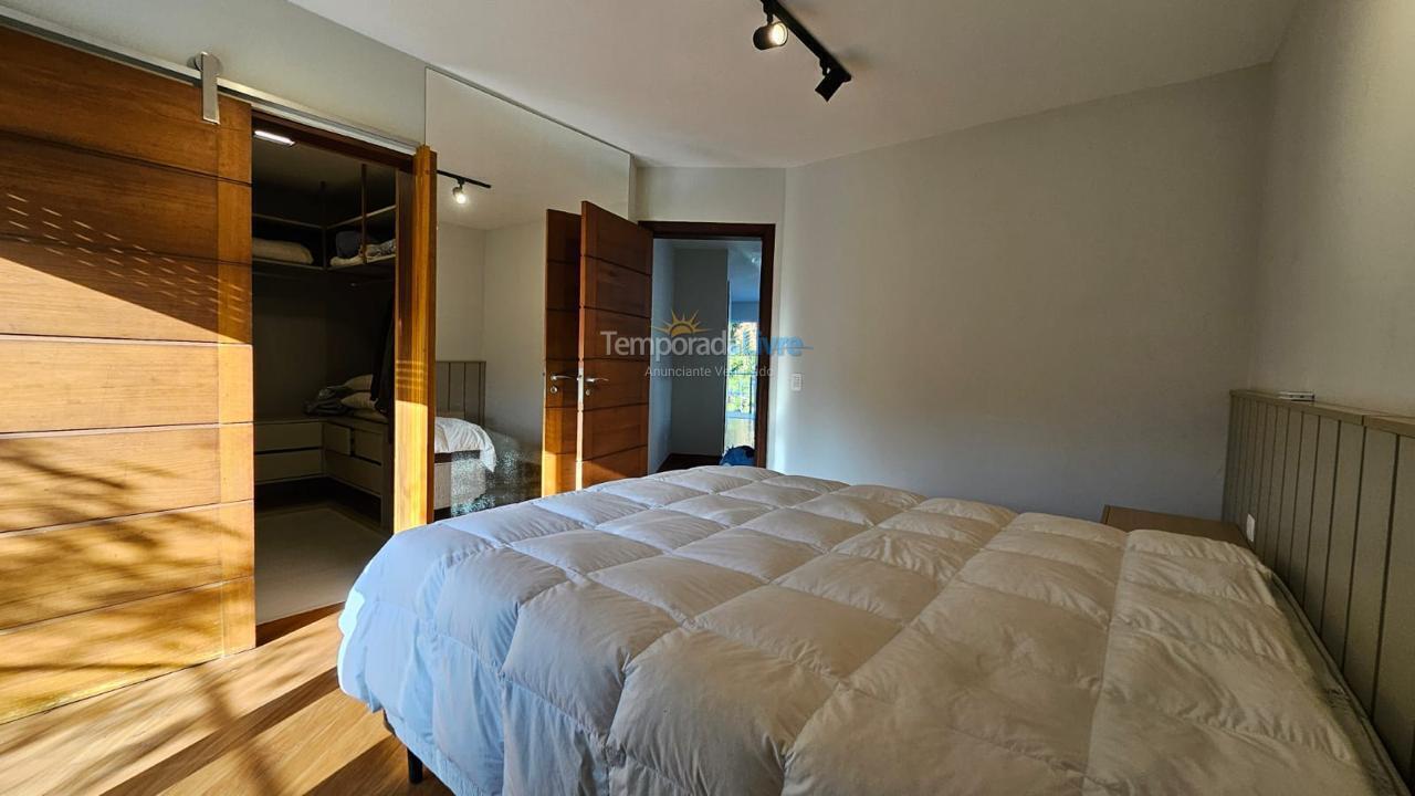 Casa para alquiler de vacaciones em São Sebastião (Boiçucanga)