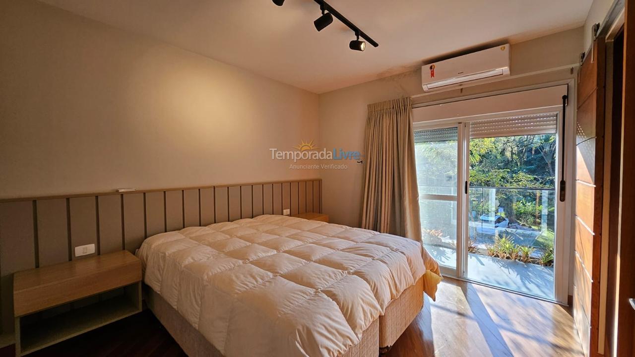 Casa para alquiler de vacaciones em São Sebastião (Boiçucanga)