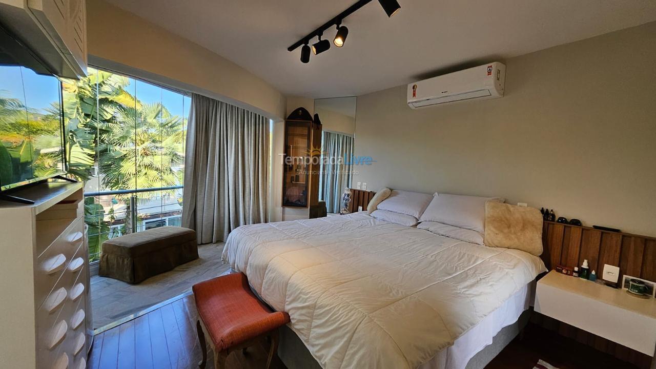 Casa para alquiler de vacaciones em São Sebastião (Boiçucanga)