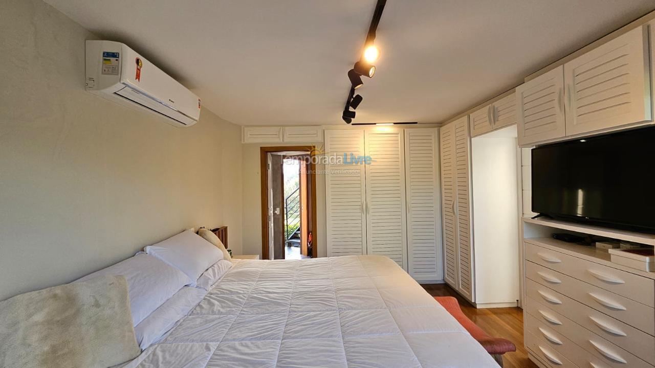 Casa para alquiler de vacaciones em São Sebastião (Boiçucanga)