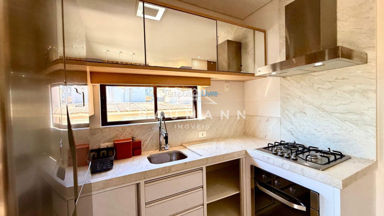 Apartamento para aluguel de temporada em Bombinhas (Praia de Bombas)