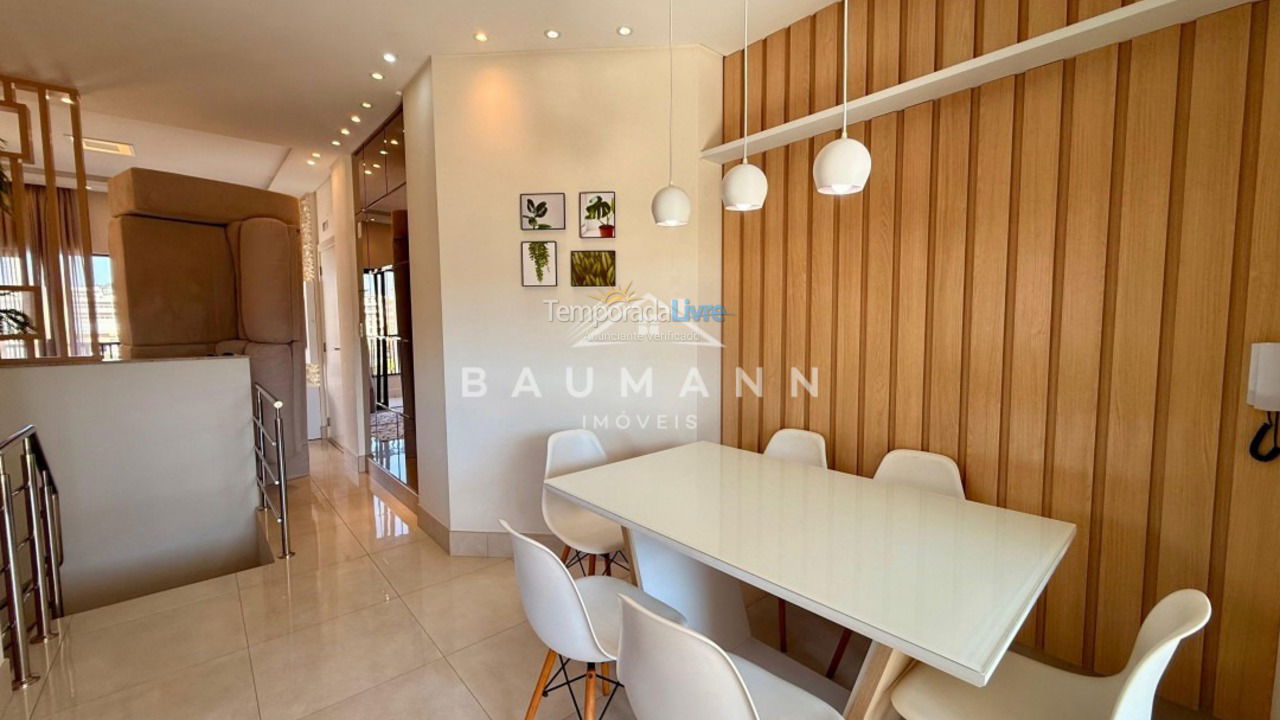 Apartamento para aluguel de temporada em Bombinhas (Praia de Bombas)