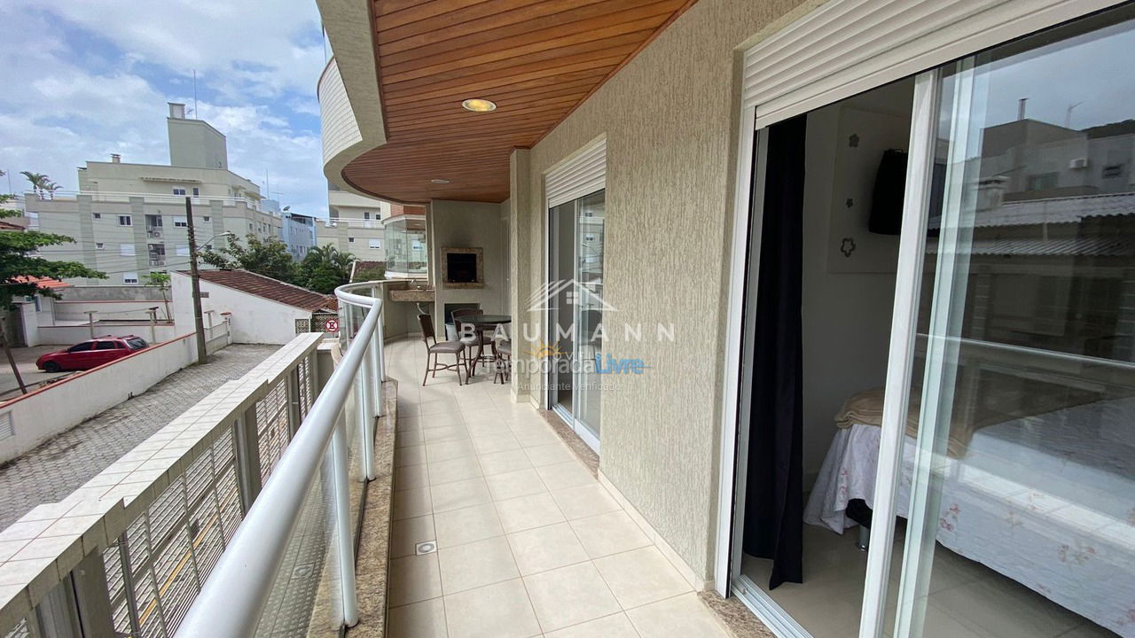 Apartment for vacation rental in Bombinhas (Praia de Bombas)