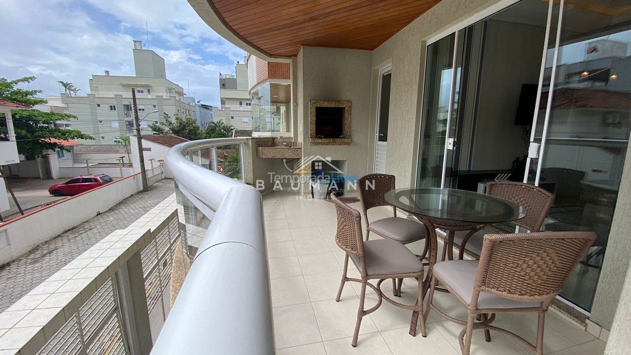 Apartment for vacation rental in Bombinhas (Praia de Bombas)