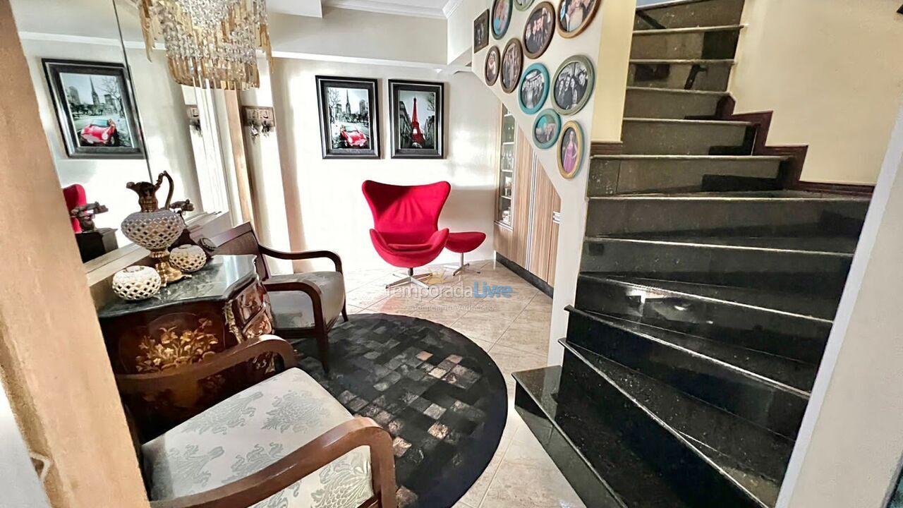 House for vacation rental in Camboriú (Centro)