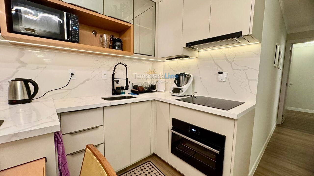 Apartamento para aluguel de temporada em Florianopolis (Praia dos Ingleses)