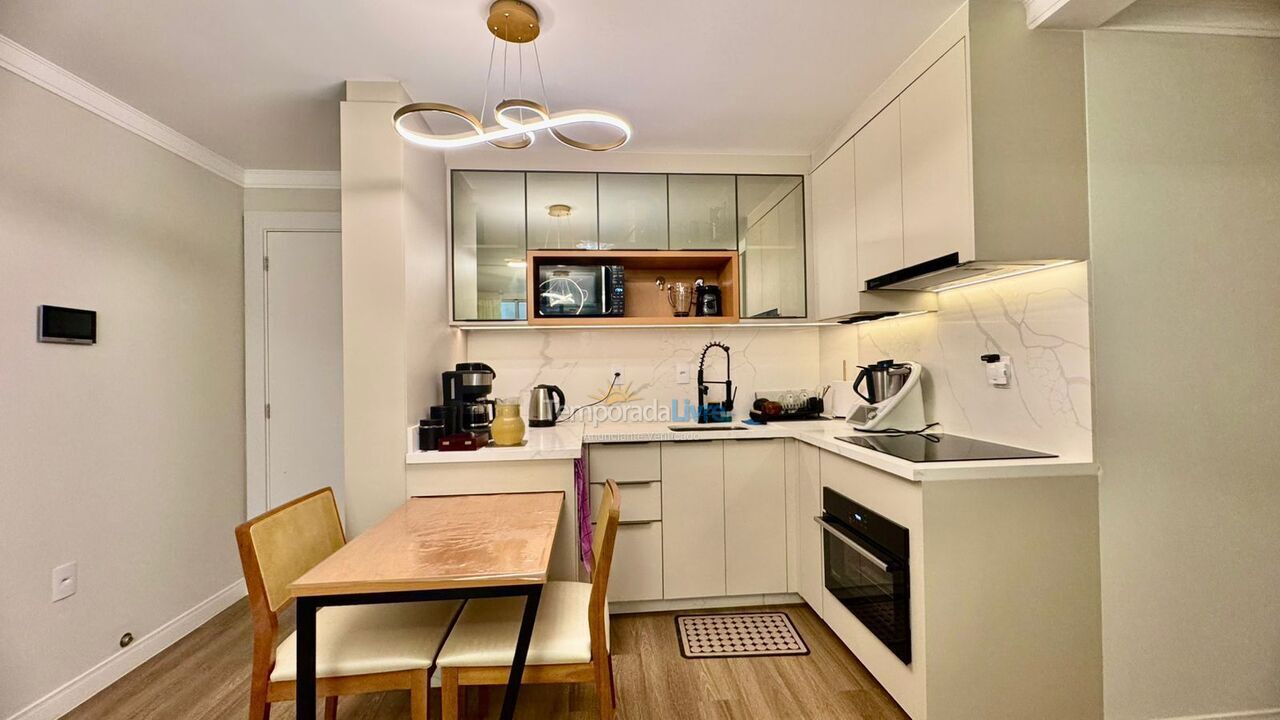Apartamento para aluguel de temporada em Florianopolis (Praia dos Ingleses)