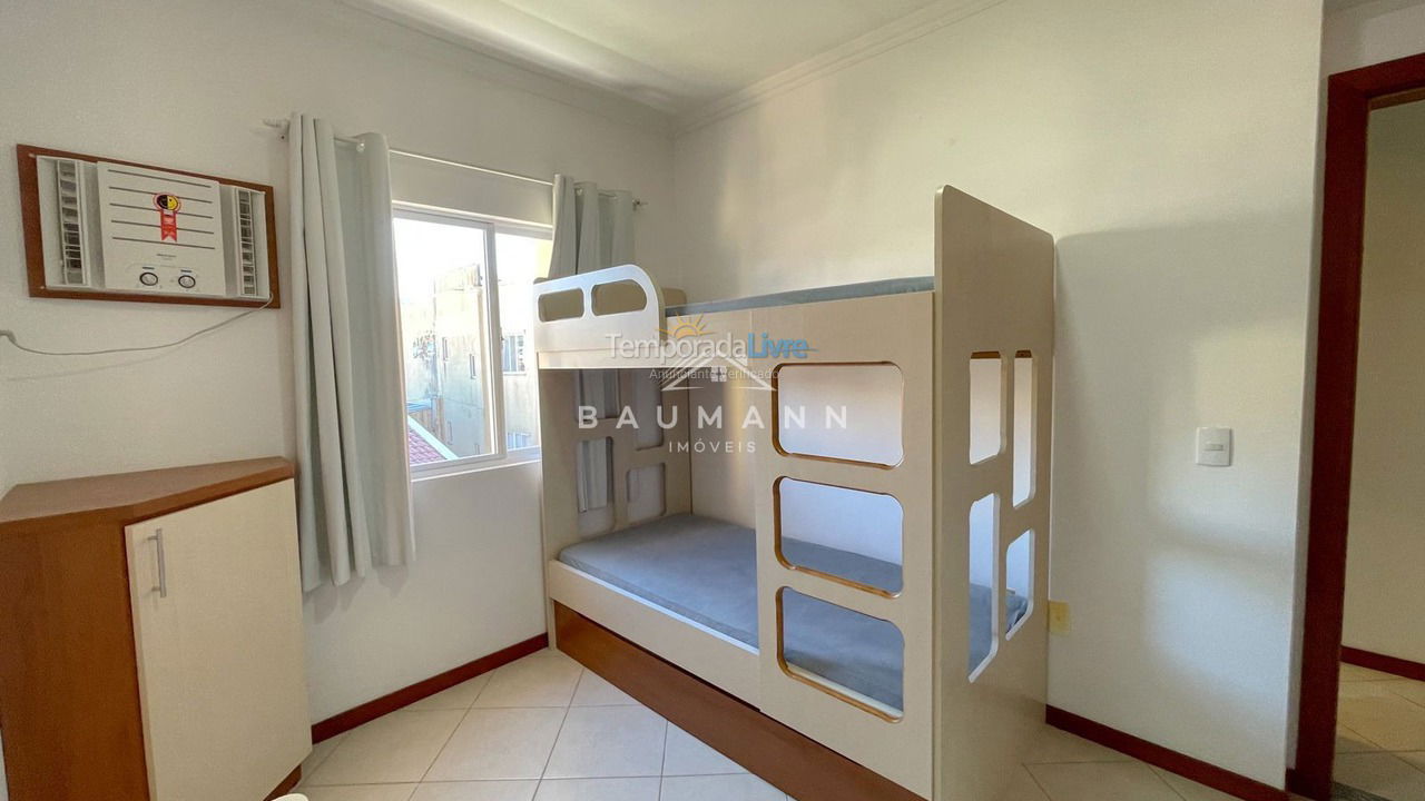 Apartment for vacation rental in Bombinhas (Praia de Bombas)