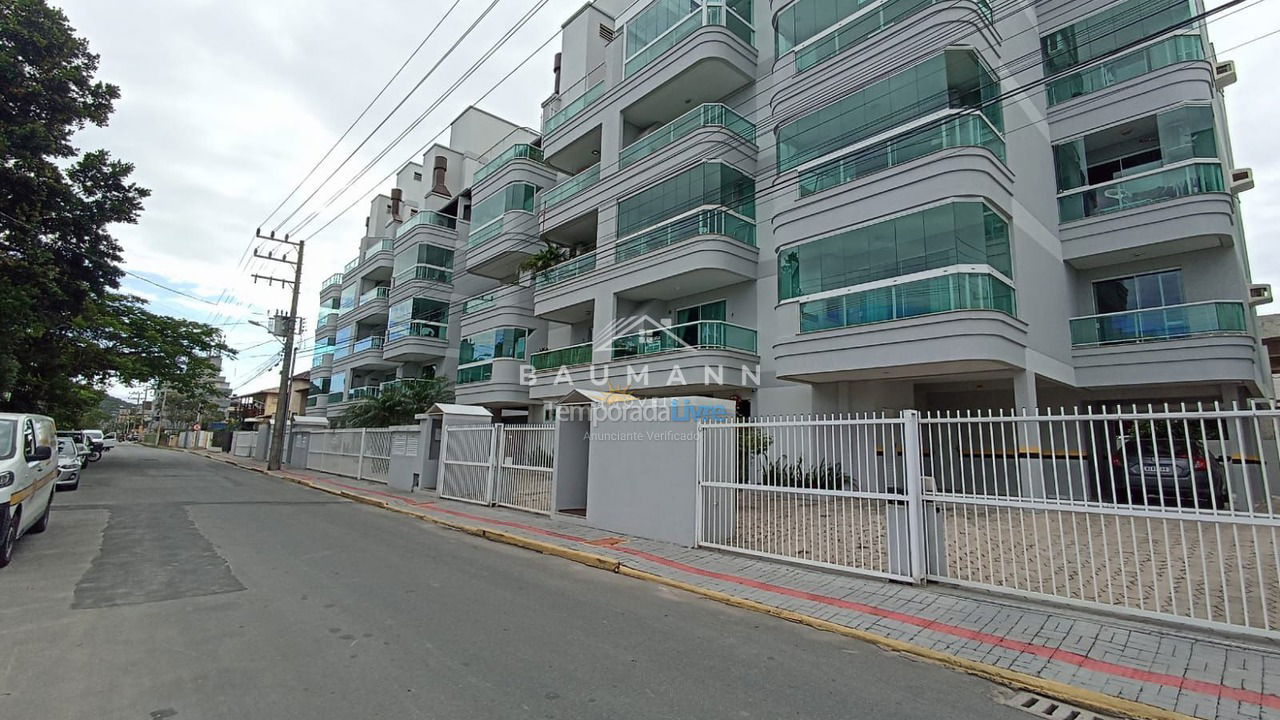 Apartamento para aluguel de temporada em Bombinhas (Praia de Bombas)