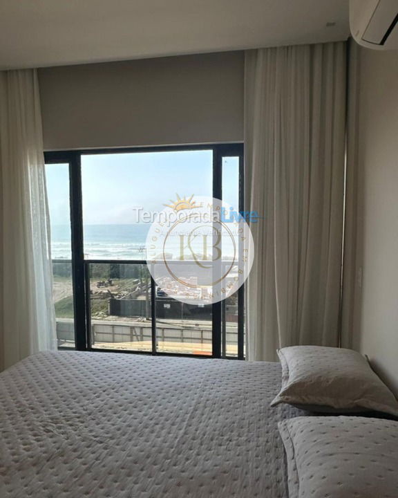 Apartamento para aluguel de temporada em Bombinhas (Canto Grande)
