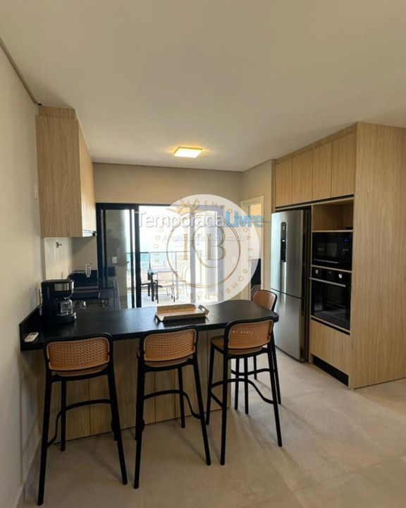 Apartamento para aluguel de temporada em Bombinhas (Canto Grande)