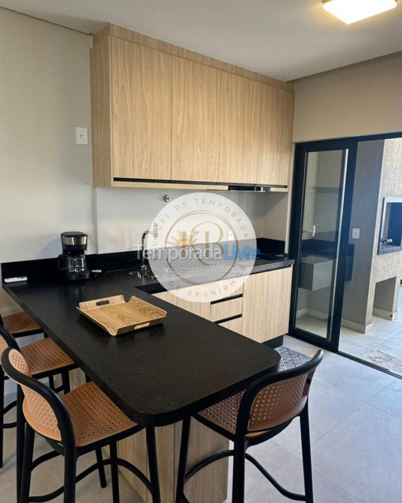 Apartamento para aluguel de temporada em Bombinhas (Canto Grande)