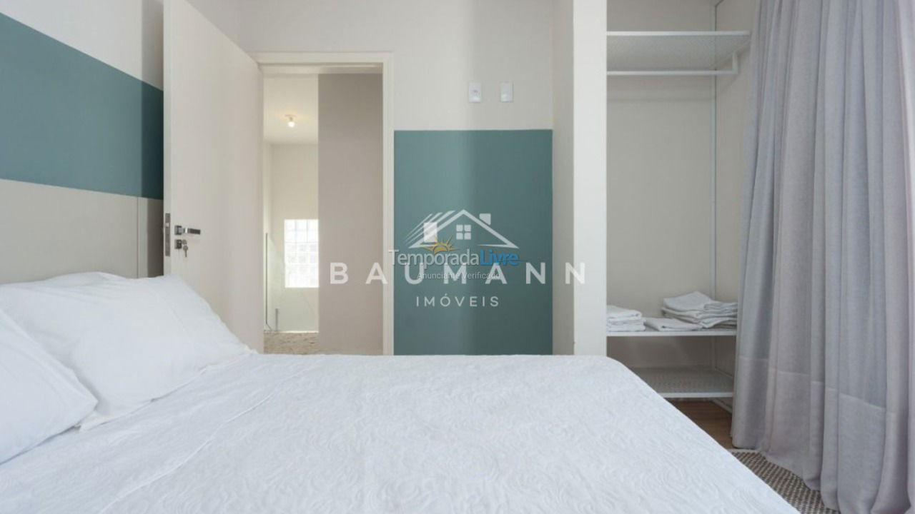 Apartamento para aluguel de temporada em Bombinhas (Praia de Bombas)