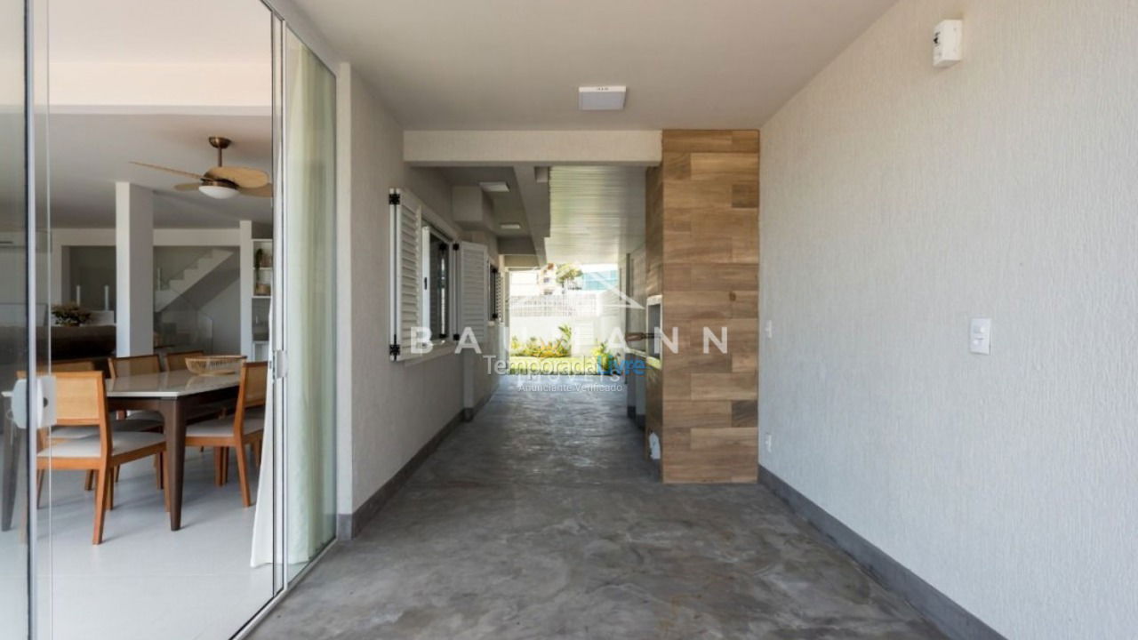 Apartamento para aluguel de temporada em Bombinhas (Praia de Bombas)
