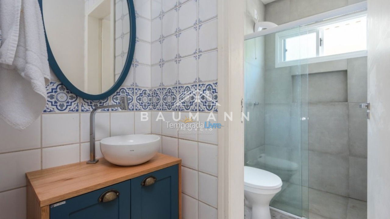Apartamento para aluguel de temporada em Bombinhas (Praia de Bombas)