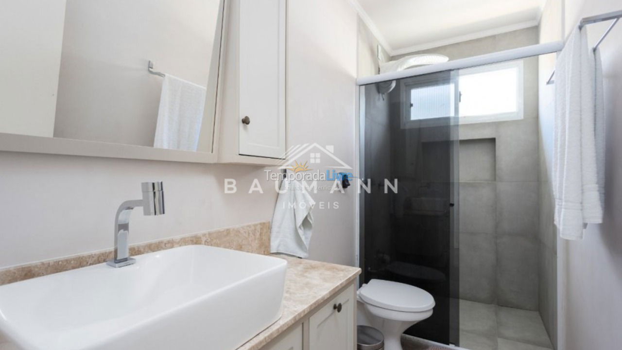 Apartamento para aluguel de temporada em Bombinhas (Praia de Bombas)