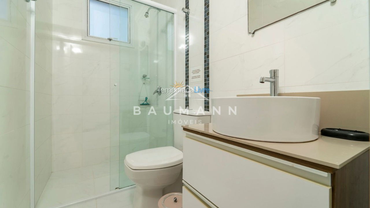 Apartamento para aluguel de temporada em Bombinhas (Praia de Bombas)