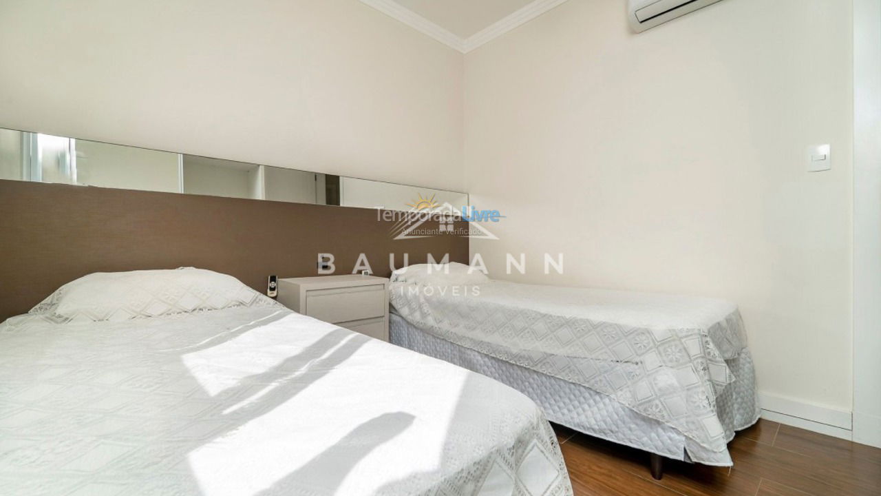 Apartamento para aluguel de temporada em Bombinhas (Praia de Bombas)